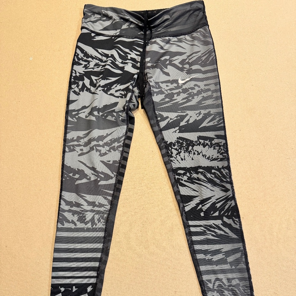 Nike Dry Fit Gray Leggings Size S